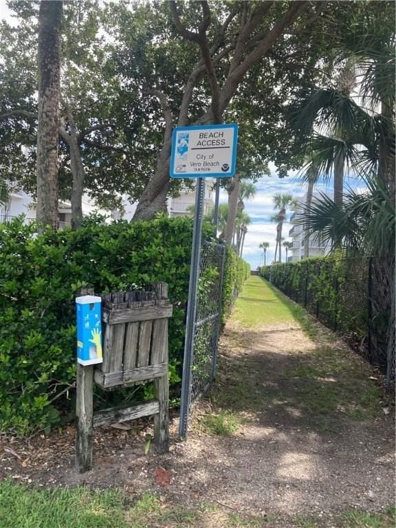 950 Sandpiper Ln Apt 1 #1 - Photo 4 of 10