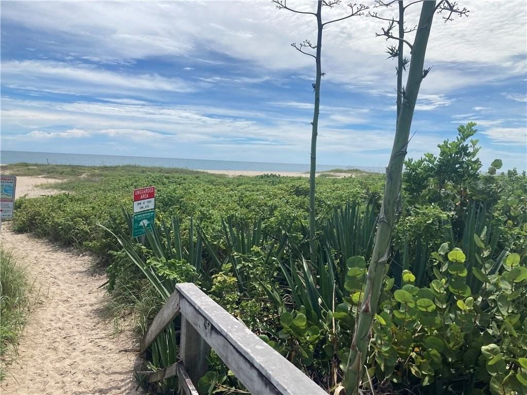 950 Sandpiper Ln Apt 1 #1 - Photo 5 of 10