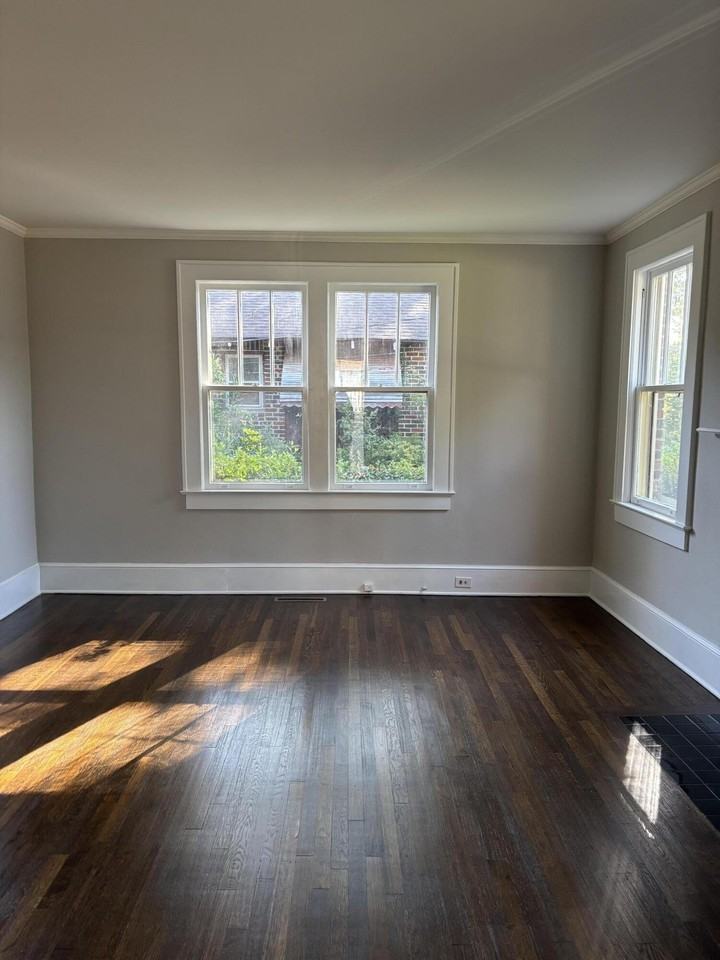 41 W Charlotte Ave - Photo 5 of 50