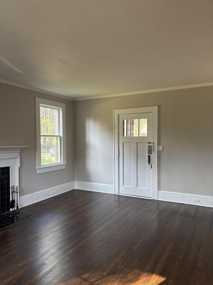 41 W Charlotte Ave - Photo 7 of 50