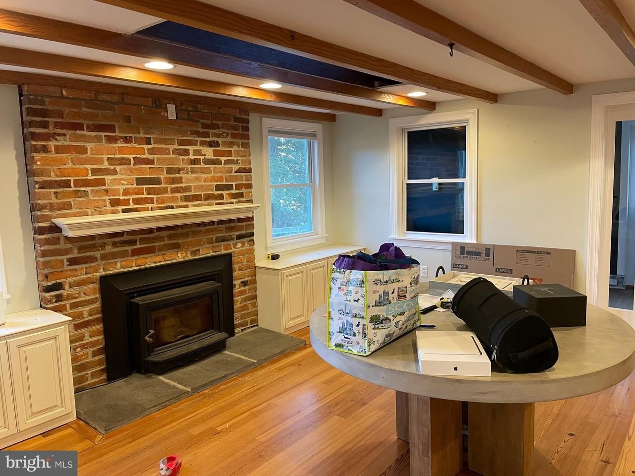 6270 Davis Rd - Photo 2 of 10