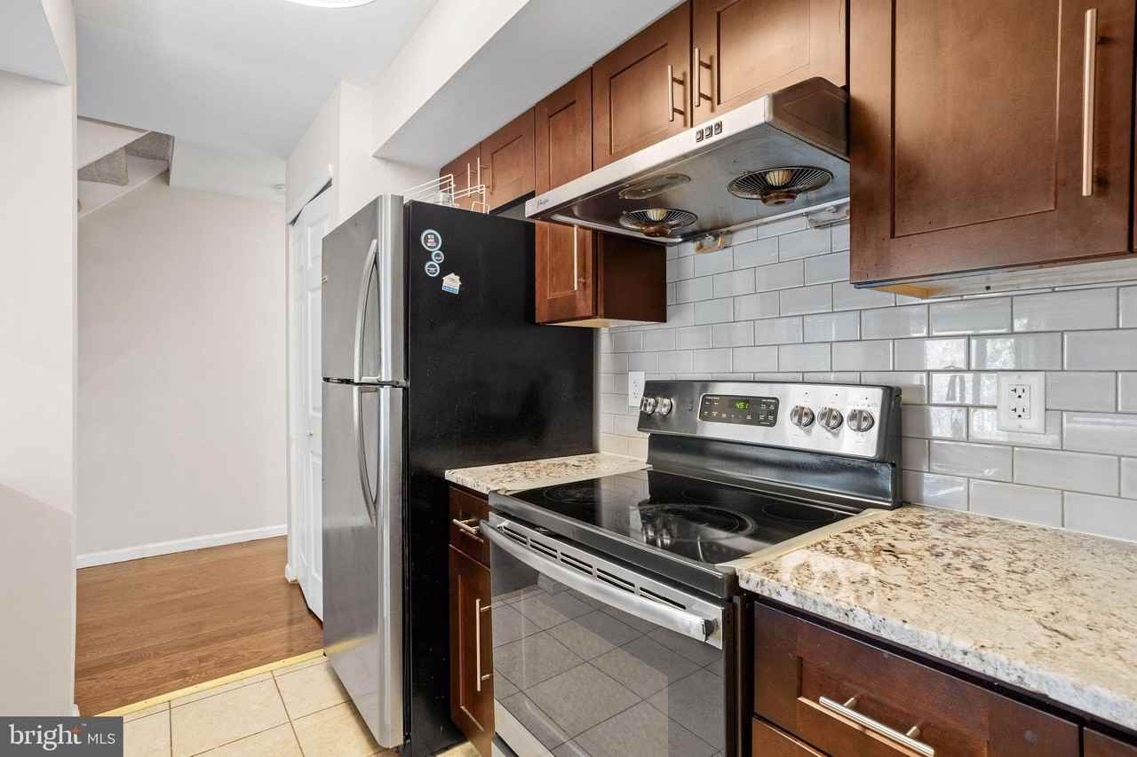 319 Park Place Dr - Photo 6 of 20