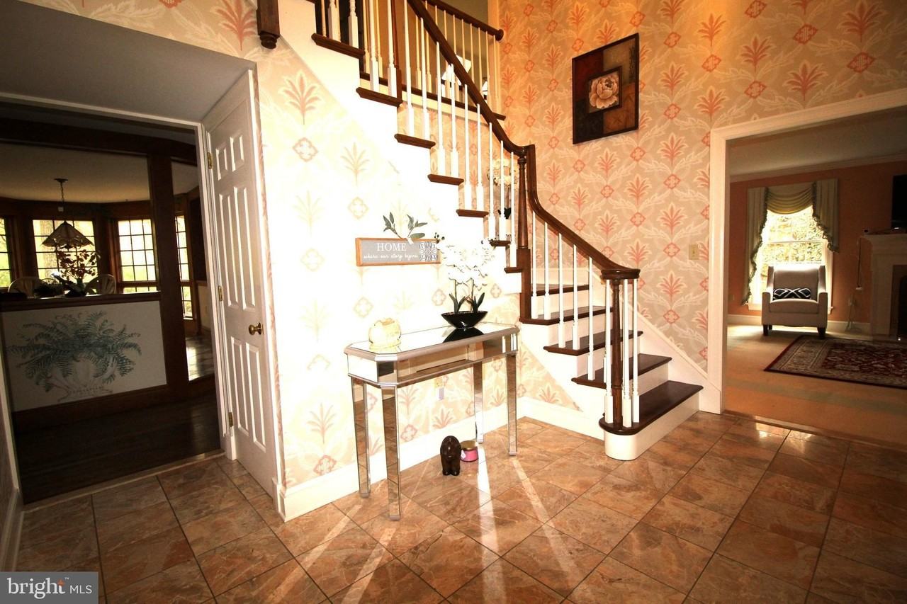 51 Candlewyck Drive - Photo 3 of 33