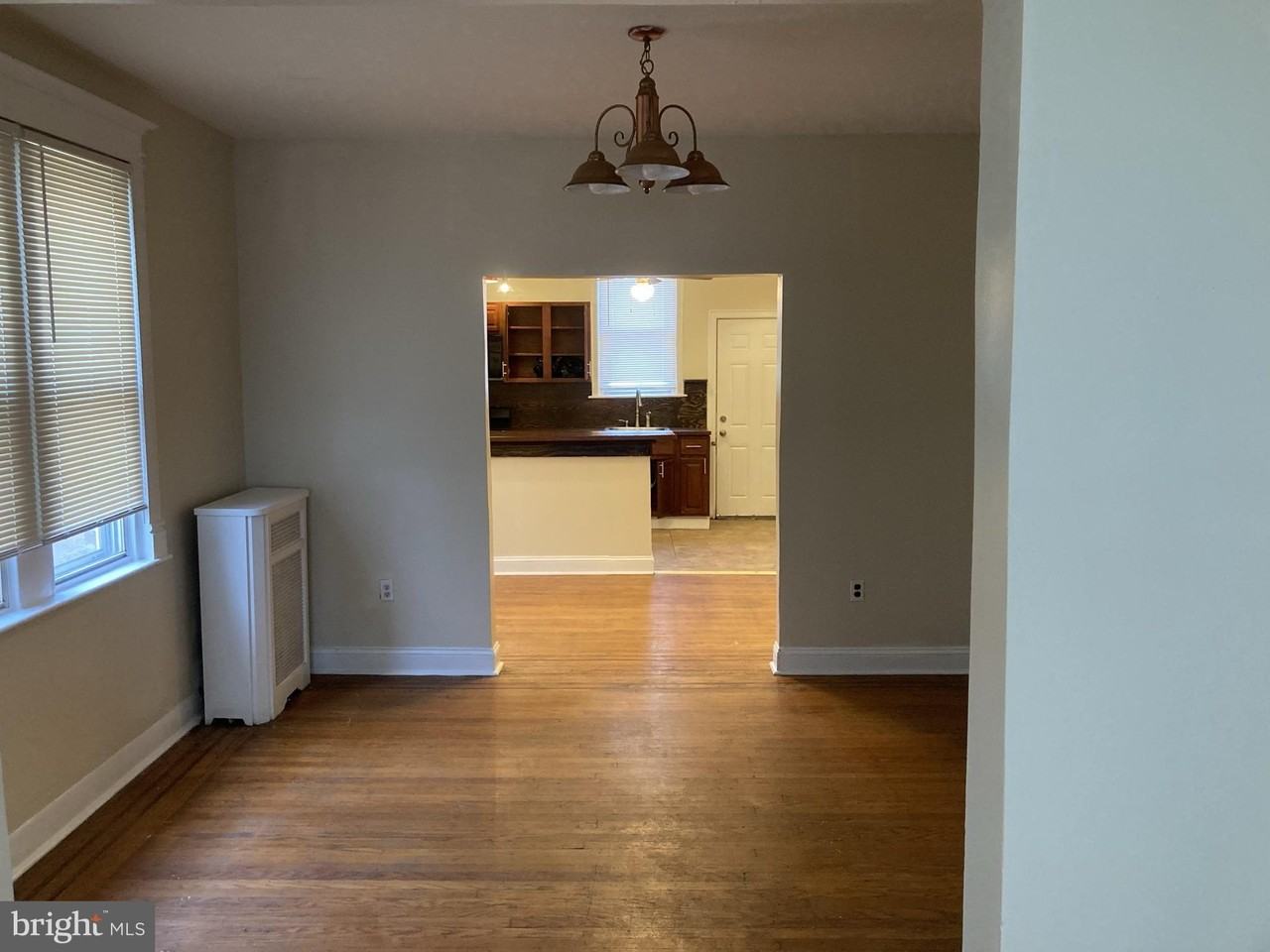 3145 N Patton St - Photo 4 of 16