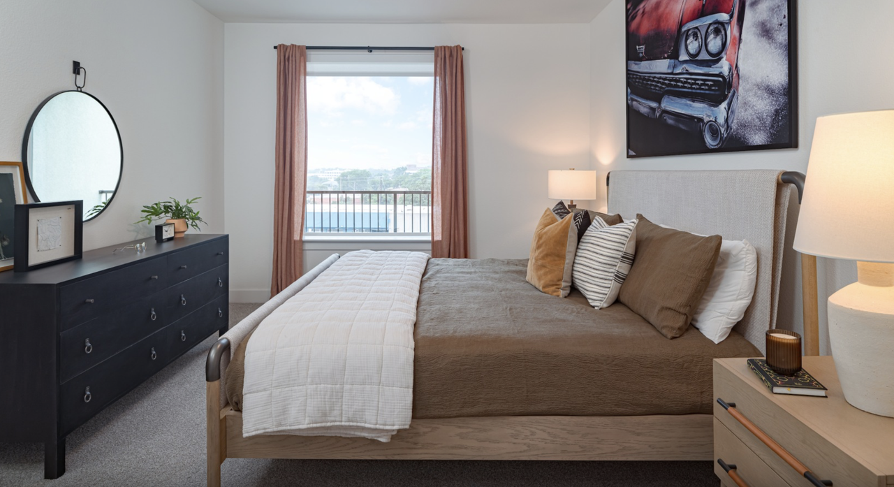 5775 Airport Boulevard - Photo 5 of 16