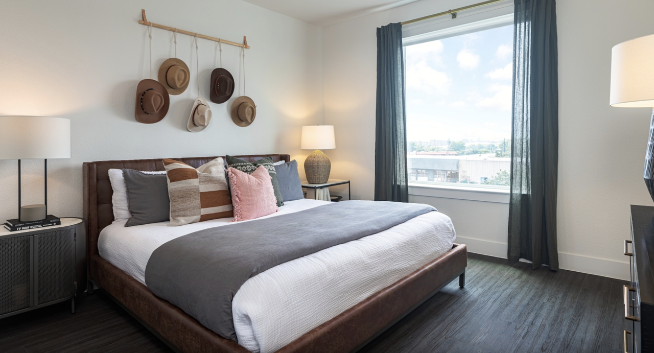 5775 Airport Boulevard - Photo 7 of 16