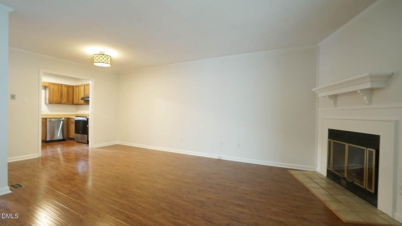 629 Middleton Ave - Photo 6 of 24