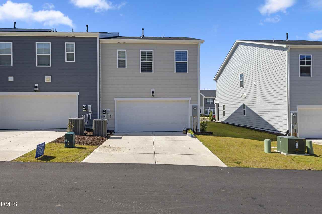 1811 Aspen River Ln - Photo 6 of 36