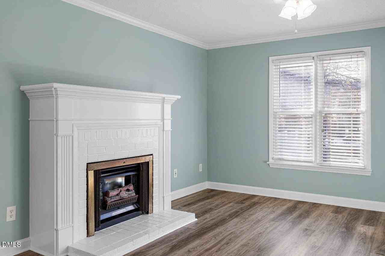 2306 Stafford Ave Apt D #D - Photo 3 of 24