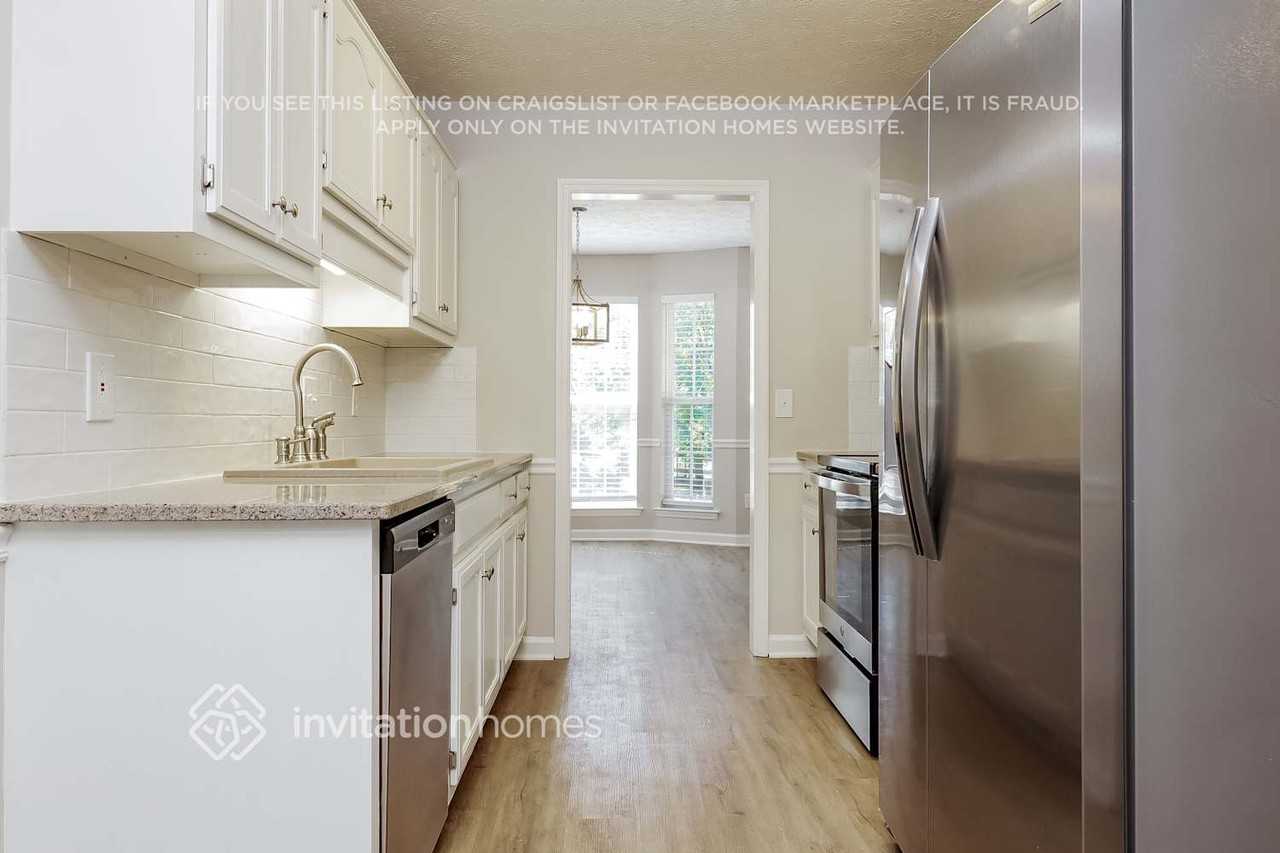 135 Candlewood Drive - Photo 7 of 16