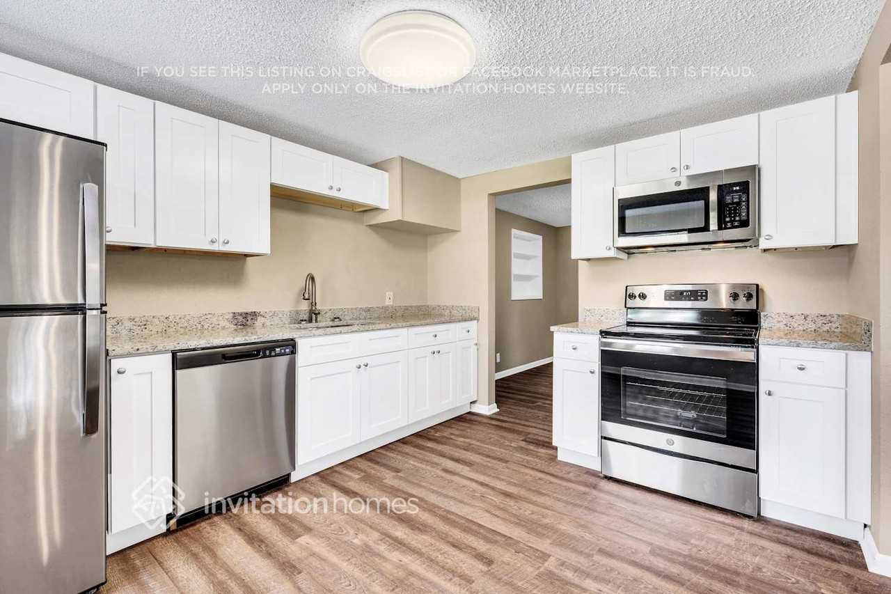 6968 Delisle Drive - Photo 5 of 14