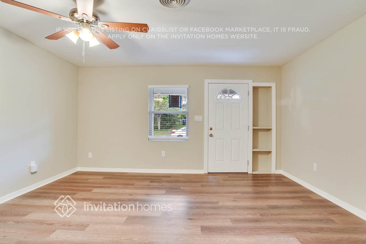 5915 Westbury Dr - Photo 2 of 21