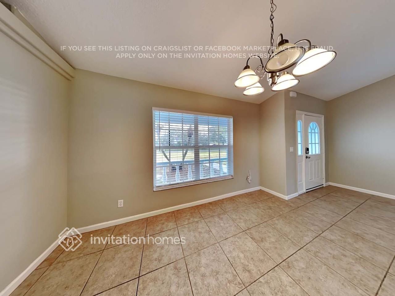 2566 Sw Hinchman St - Photo 3 of 19