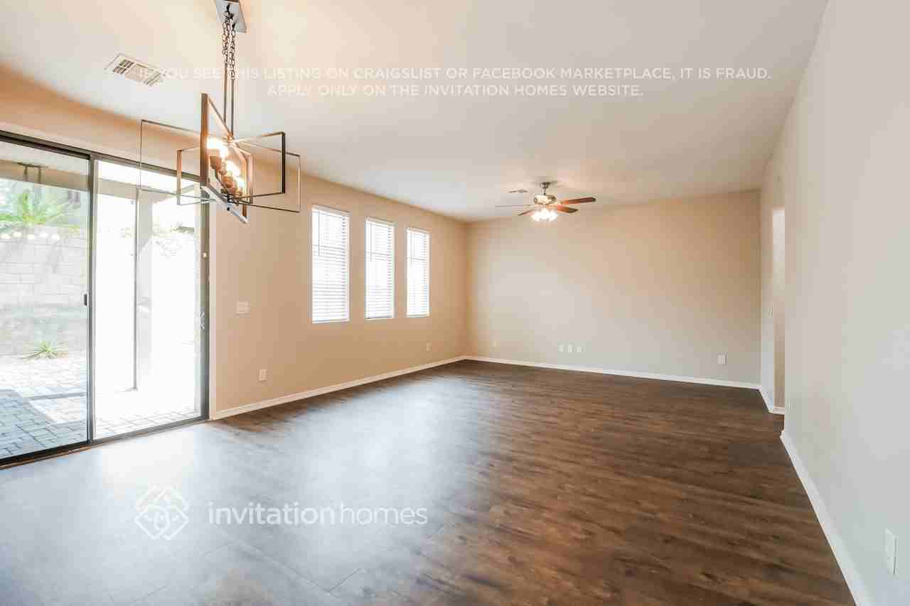 2370 West Sleepy Ranch Road - Photo 3 of 15