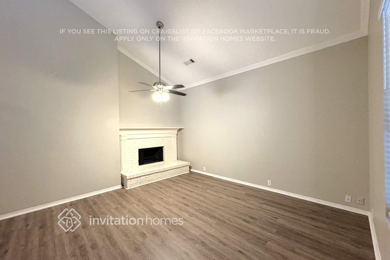 846 San Jacinto Dr - Photo 3 of 14