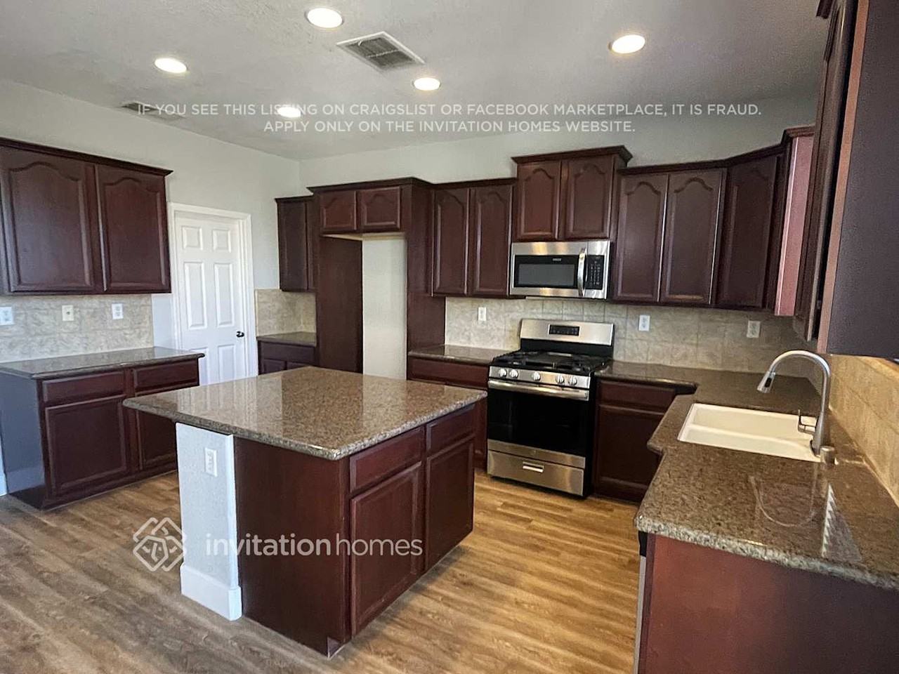 406 Tara Bella Place - Photo 7 of 17