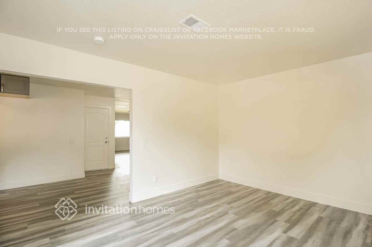 3014 La Rue Way - Photo 6 of 21