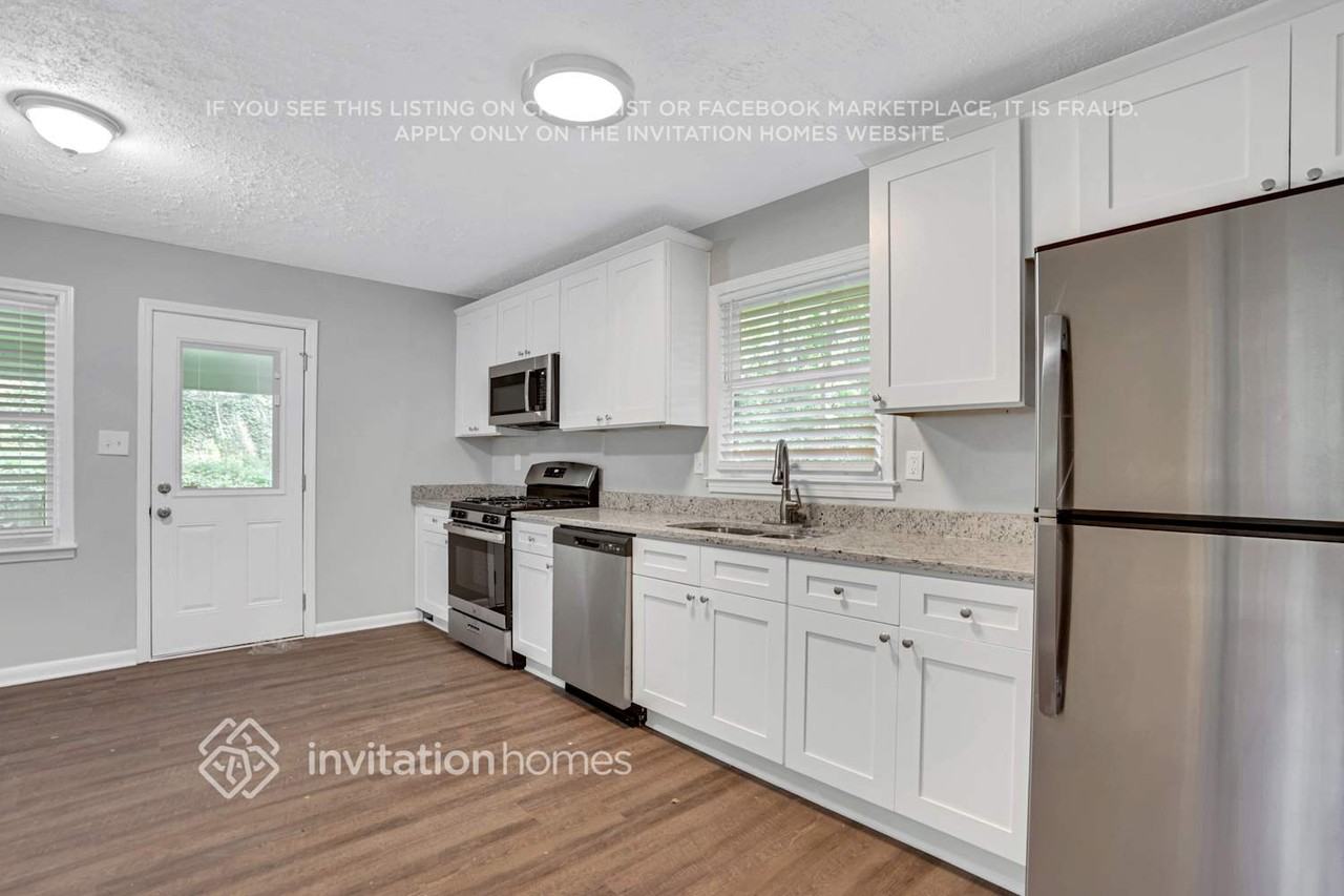 919 Magna Carta Drive Northwest - Photo 6 of 27