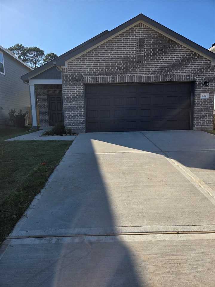 632 Craven Street - Photo 2 of 15