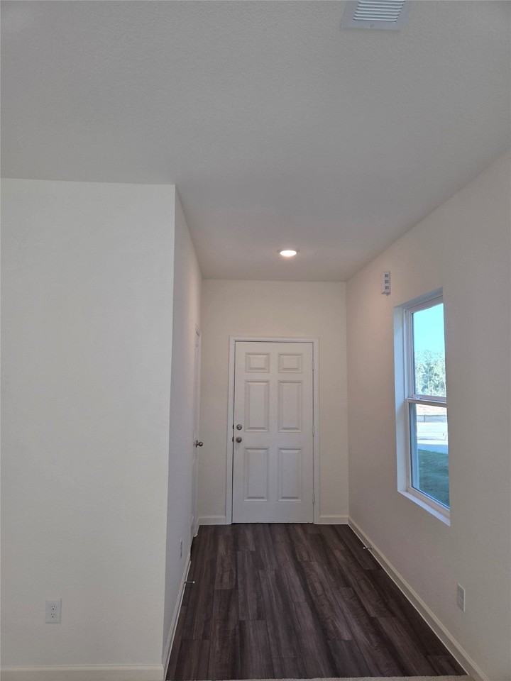 632 Craven Street - Photo 3 of 15