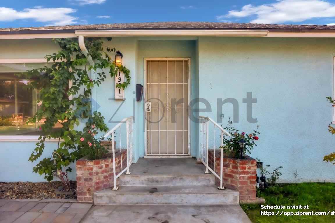 1331 West Yale Avenue - Photo 5 of 31