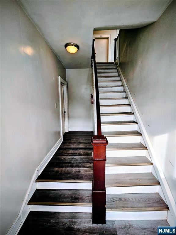 32 Halstead Street ## 34 - Photo 3 of 13