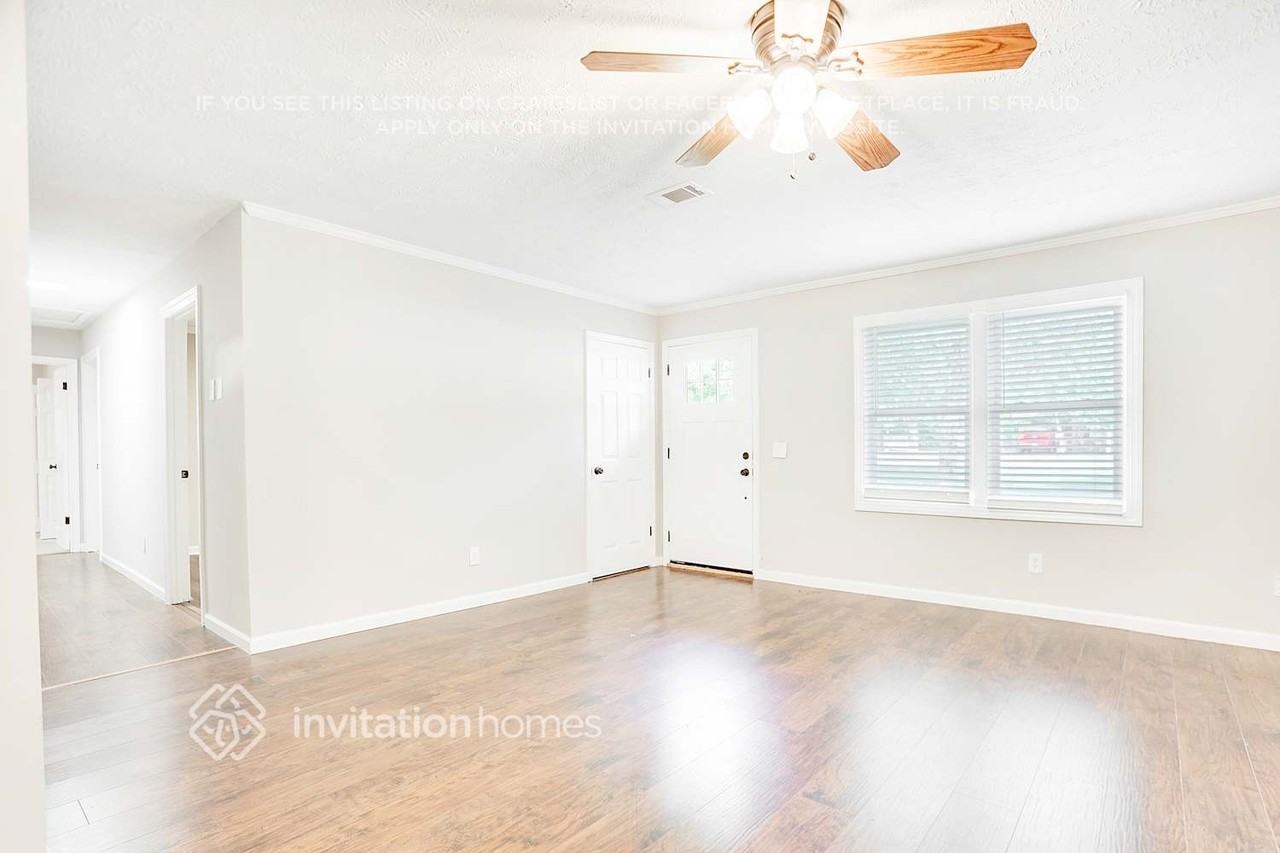 3772 Villa Ct - Photo 3 of 20