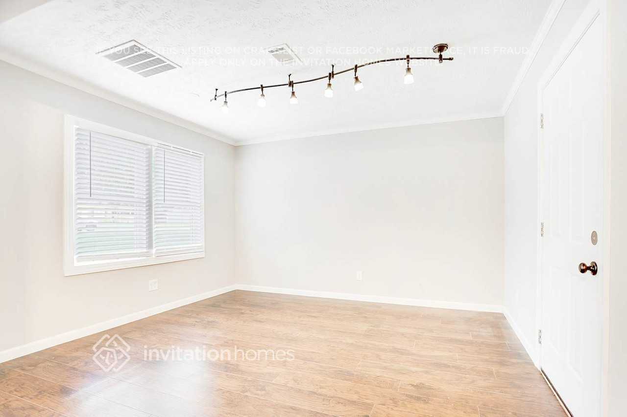 3772 Villa Ct - Photo 4 of 20