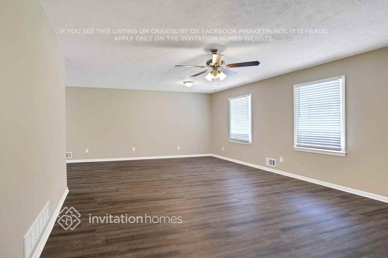 215 Winston Drive - Photo 4 of 19