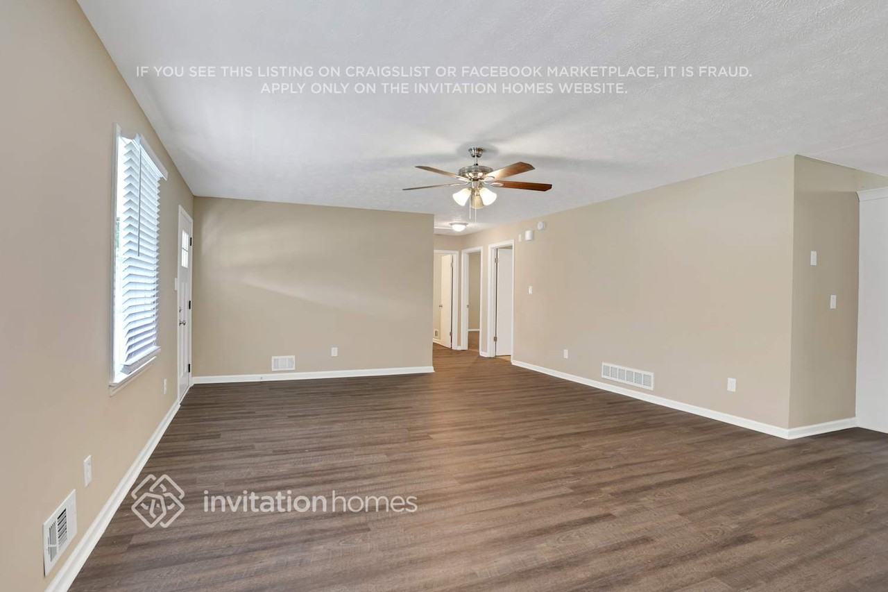 215 Winston Drive - Photo 5 of 19