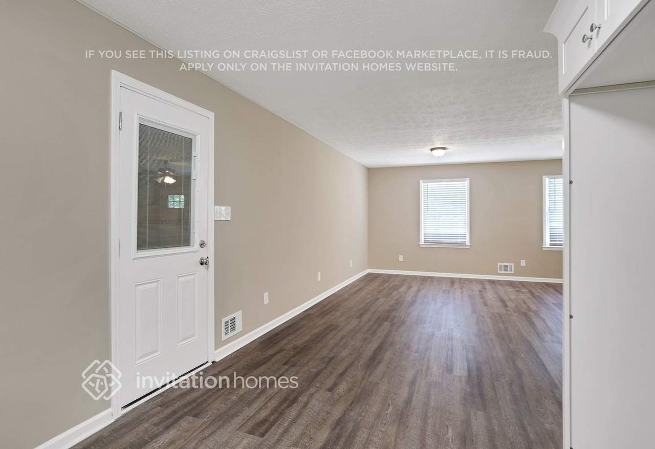 215 Winston Drive - Photo 2 of 19