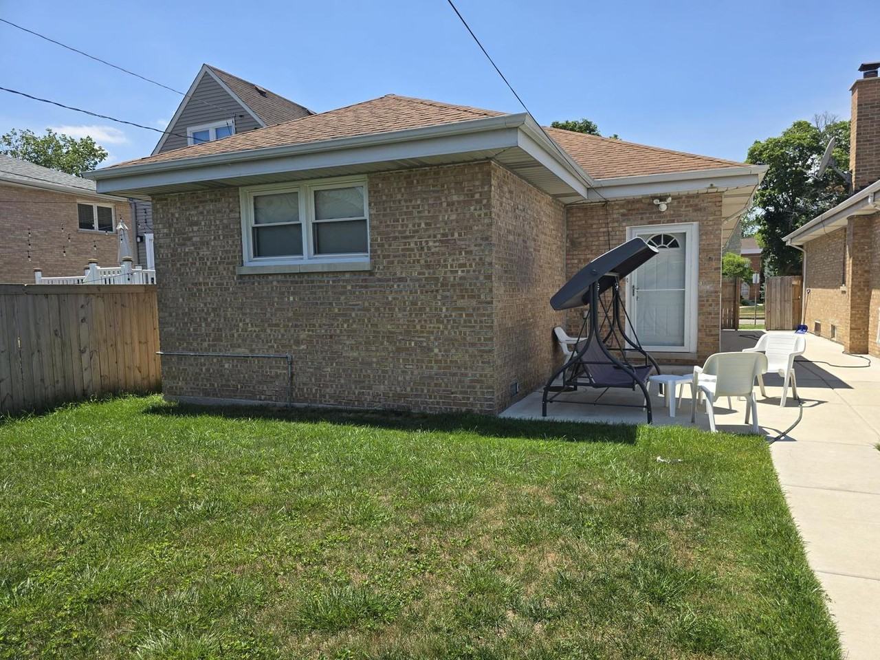 5151 N Meade Ave - Photo 2 of 16