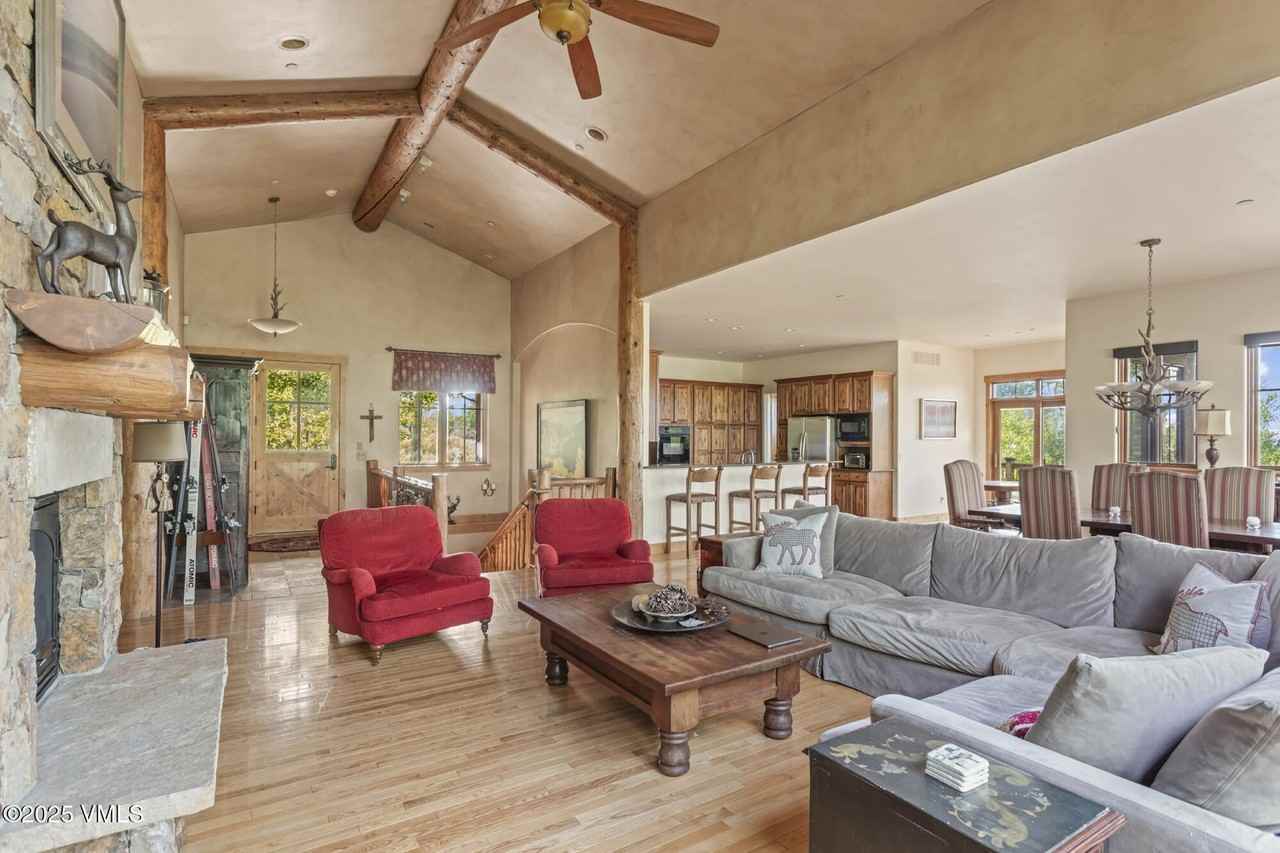 21 Pommel Pl - Photo 3 of 44