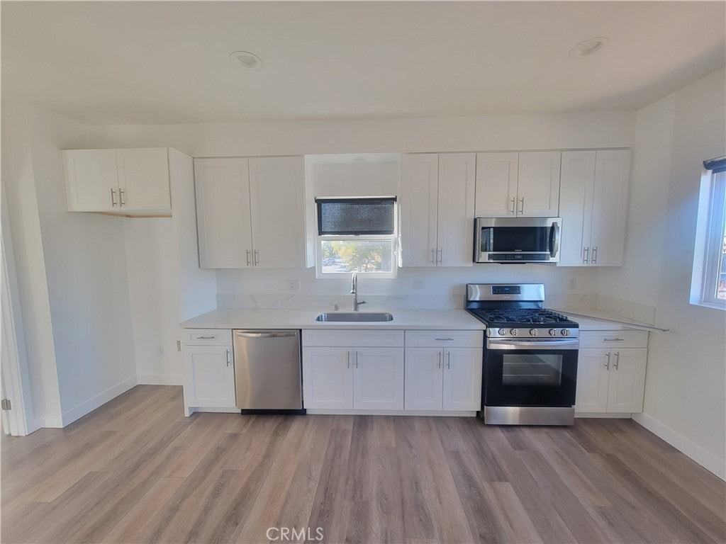 7334 Vineland Avenue - Photo 7 of 25