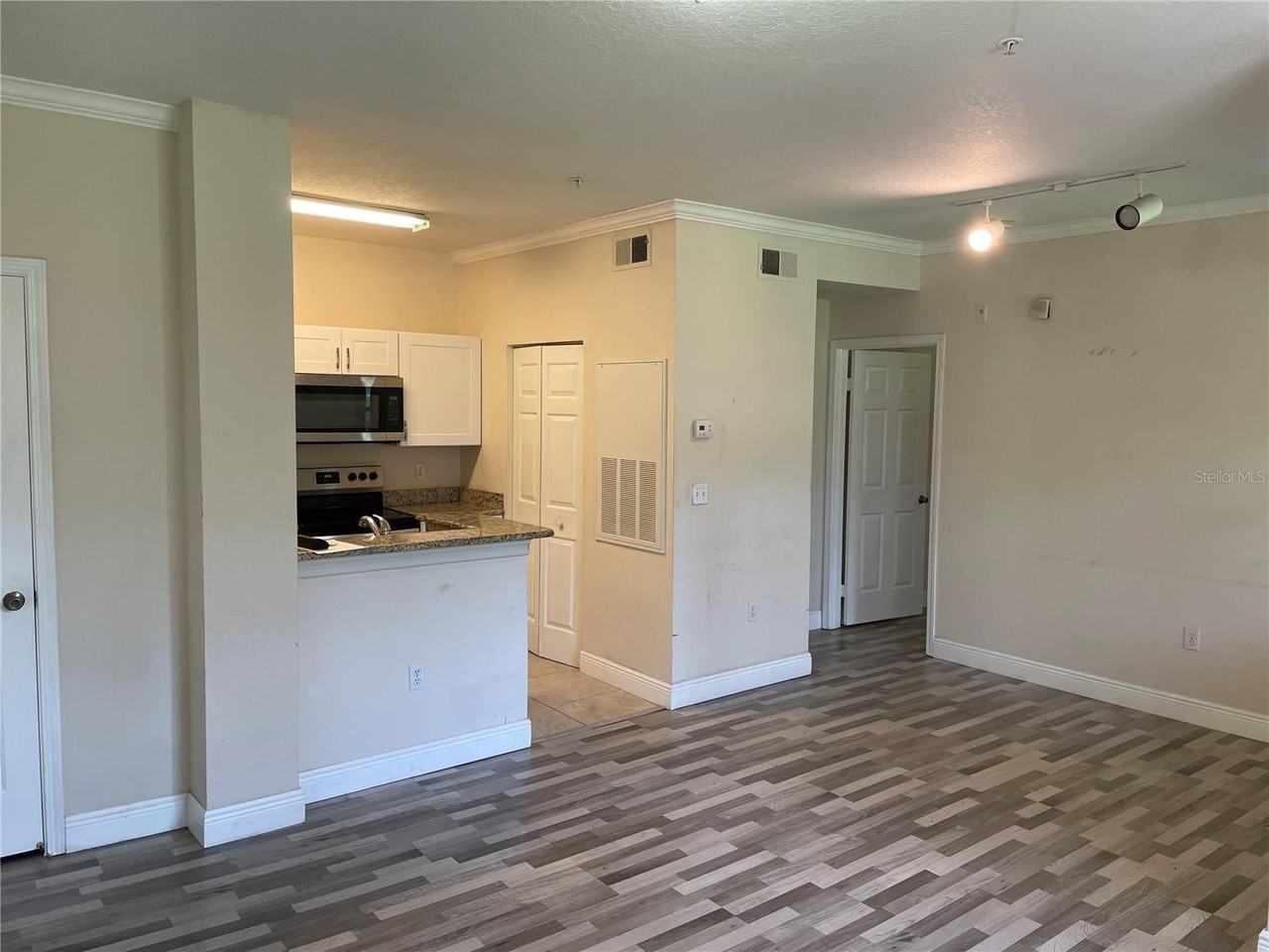 2564 Robert Trent Jones Dr - Photo 4 of 17