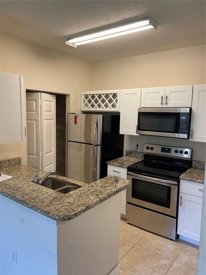 2564 Robert Trent Jones Dr - Photo 5 of 17