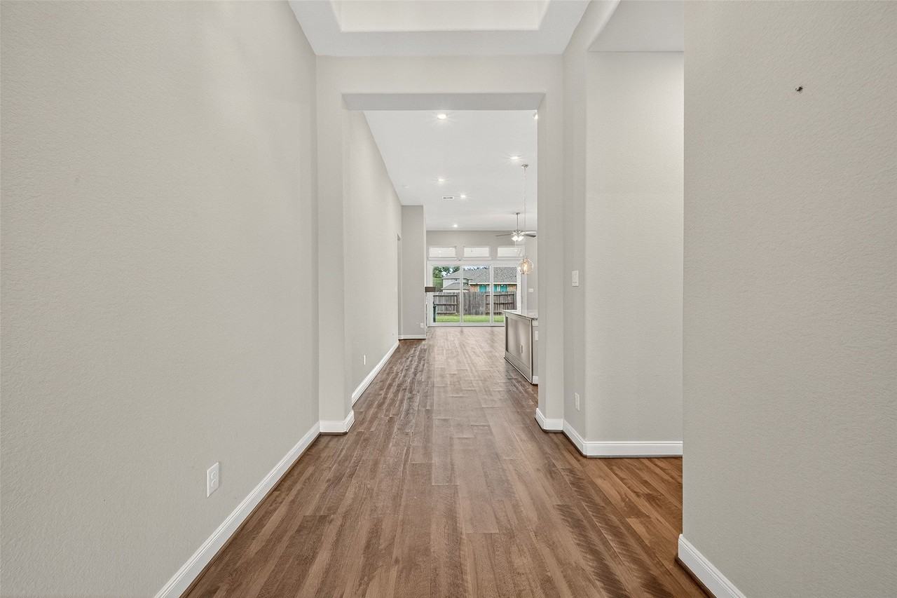 4403 Tumbling Leaf Ct - Photo 5 of 47