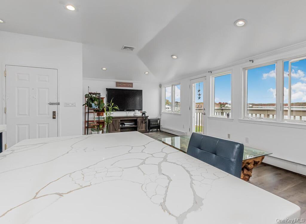 240 Bowne Street - Photo 5 of 18