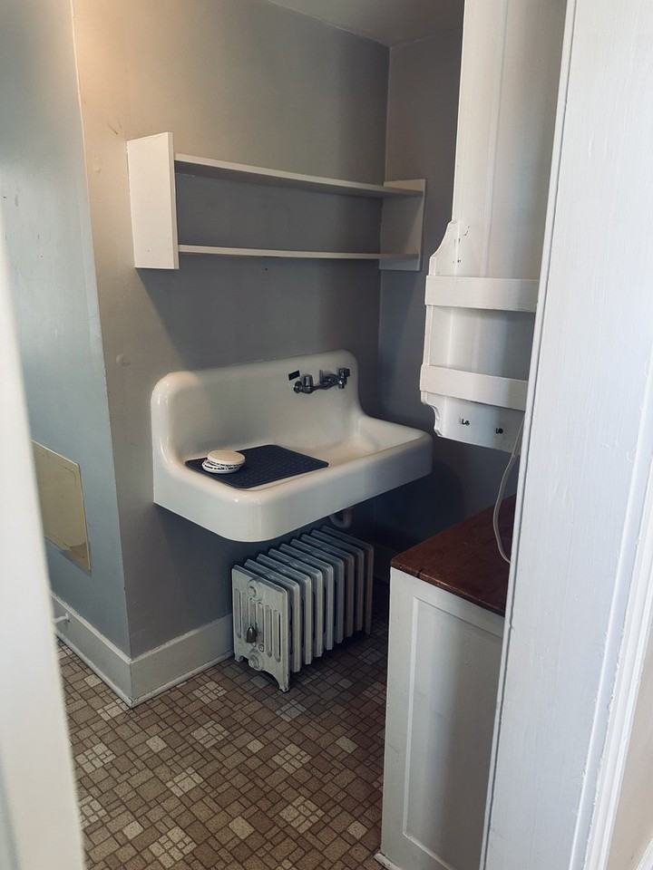 330 West Sycamore Street ##2e - Photo 6 of 8