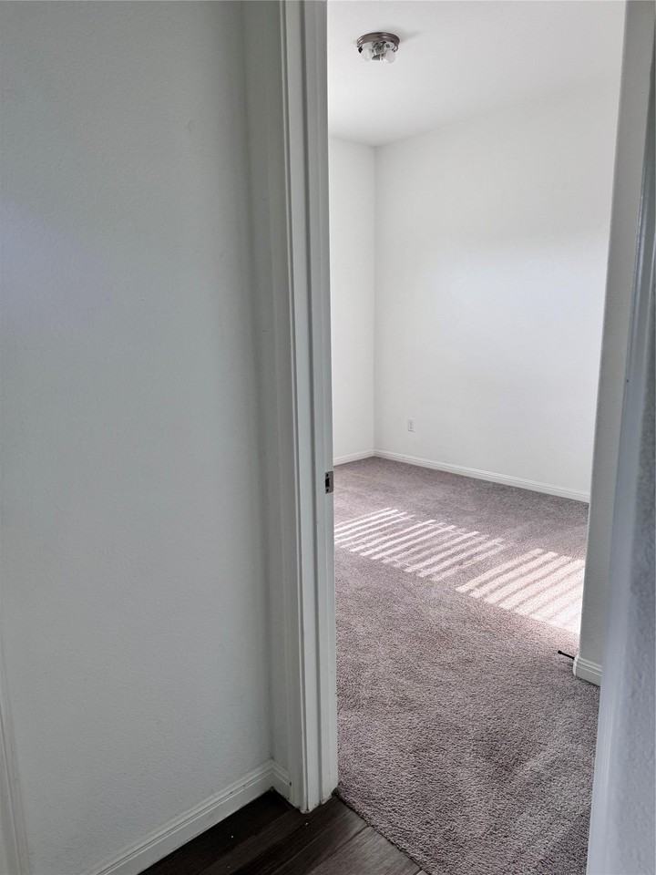 Carrizo Springs Path - Photo 5 of 13