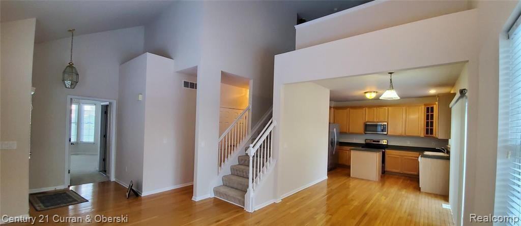 29275 Weston Dr - Photo 3 of 19