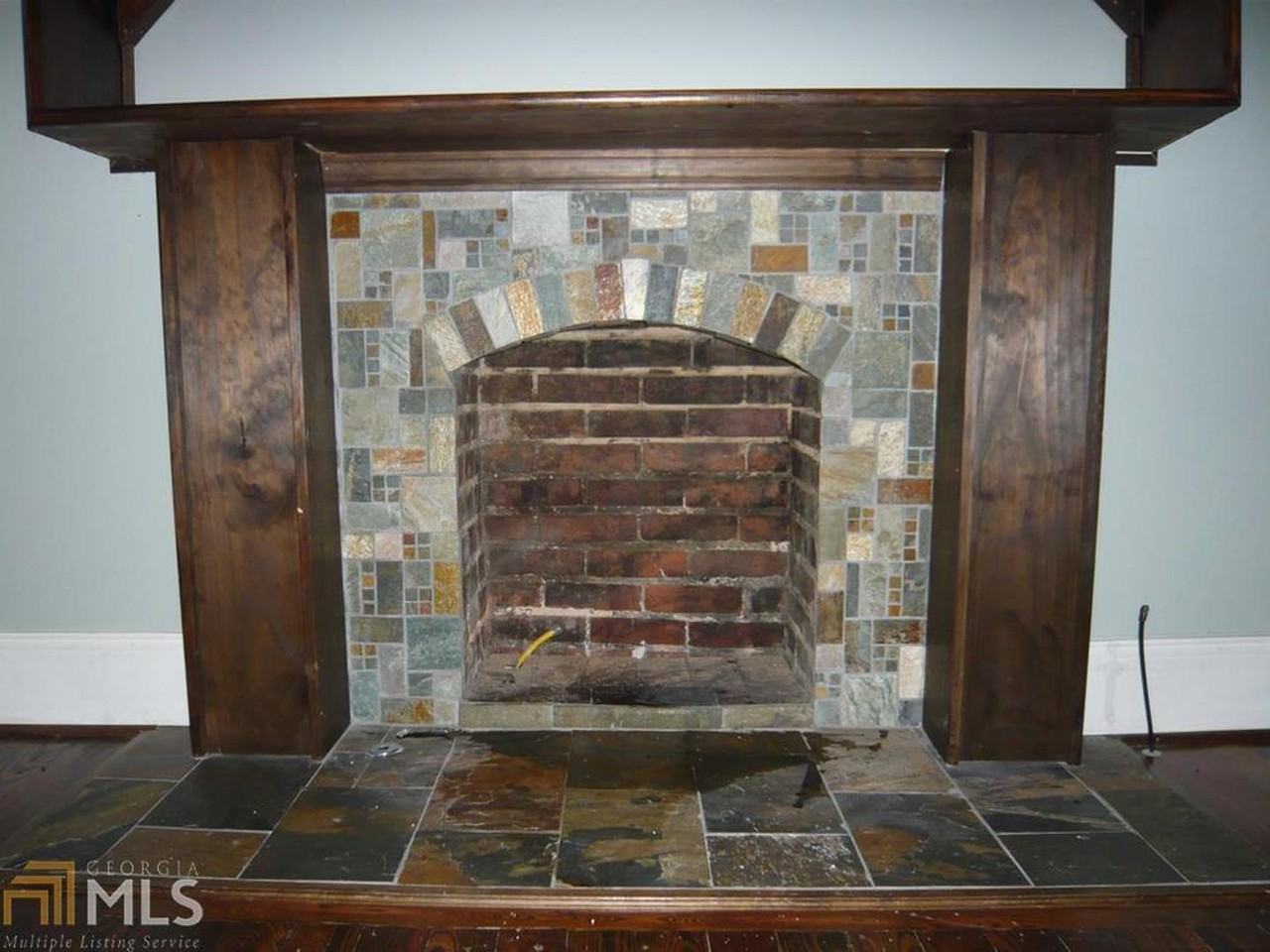 208 Peachtree St - Photo 6 of 18