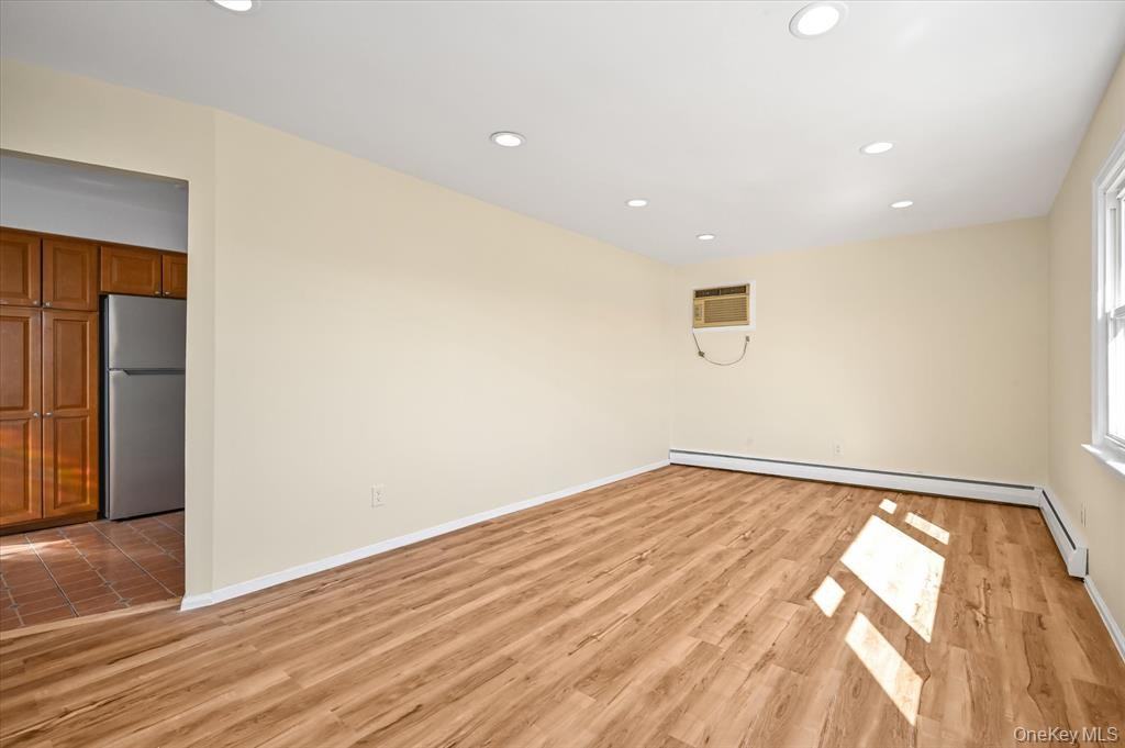 480 Ocean Ave - Photo 3 of 12