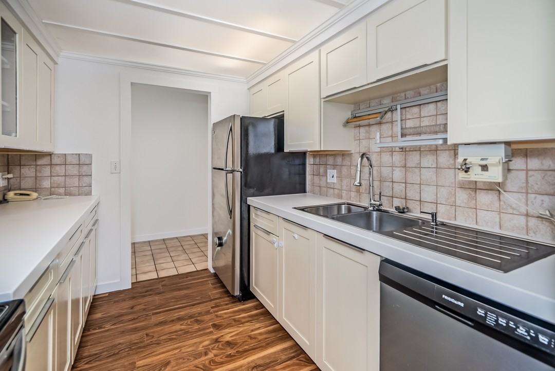 8760 Number 1 Road - Photo 5 of 21