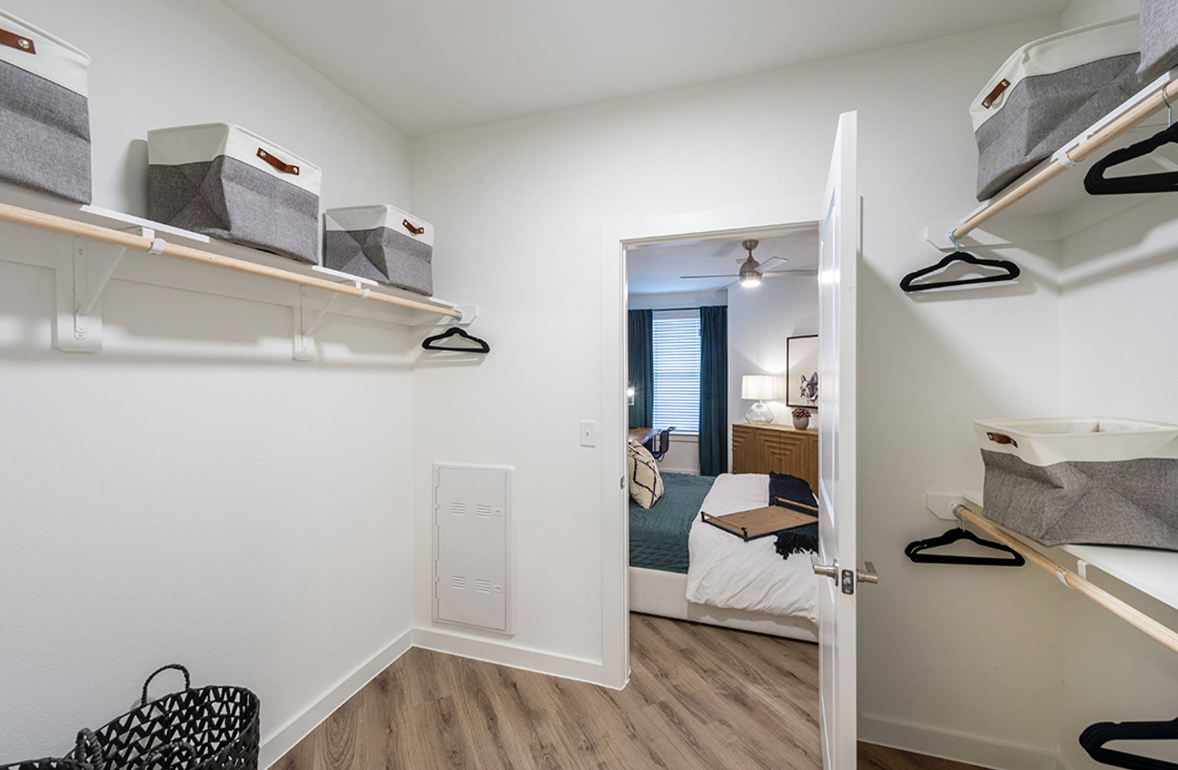 6111 Farm to Market 969 - Photo 6 of 19