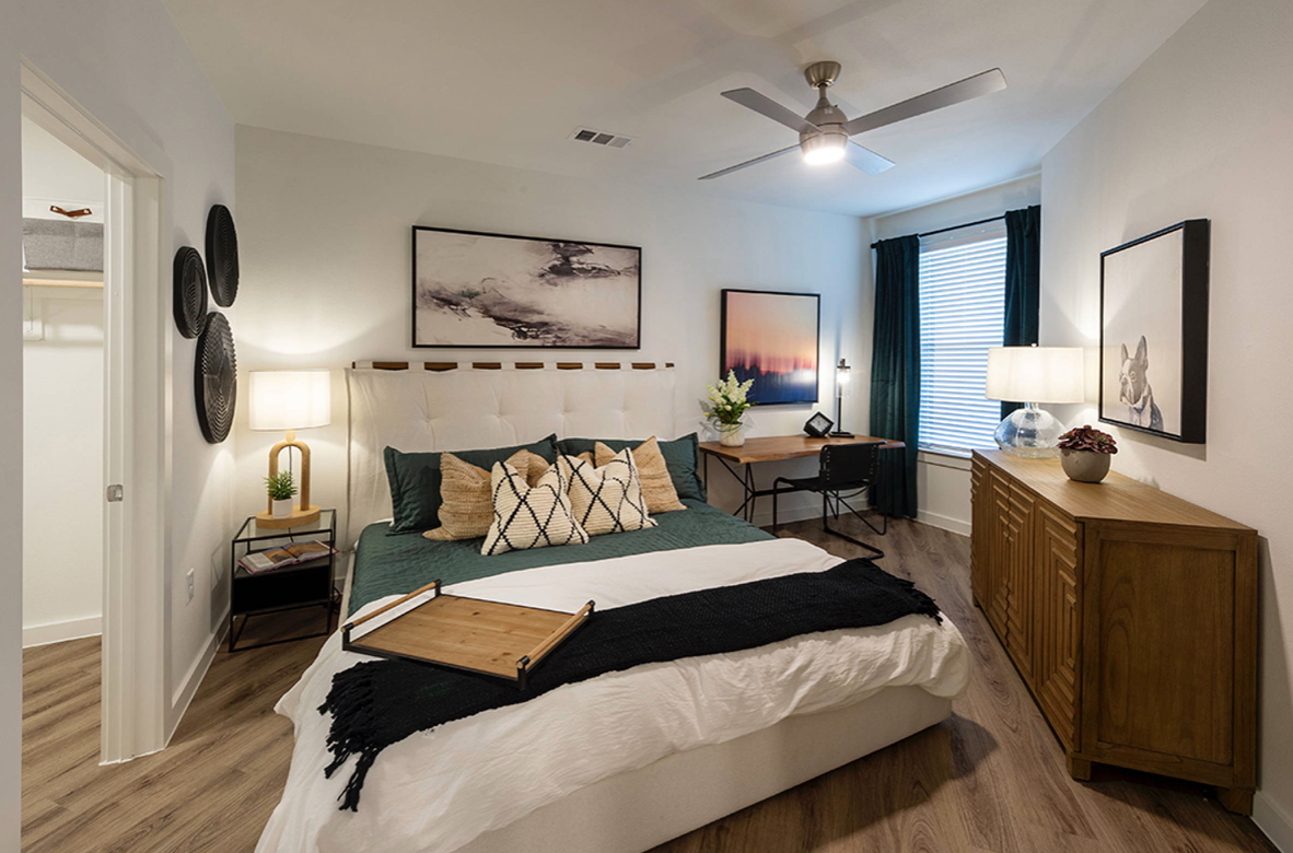 6111 Farm to Market 969 - Photo 4 of 19