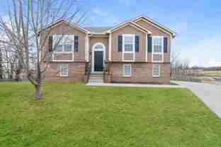 712 Hibiscus Cir - Photo 1 of 1