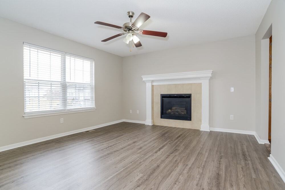 712 Hibiscus Cir - Photo 5 of 25