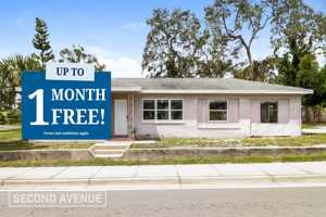 featured image of 712 S Highland Ave