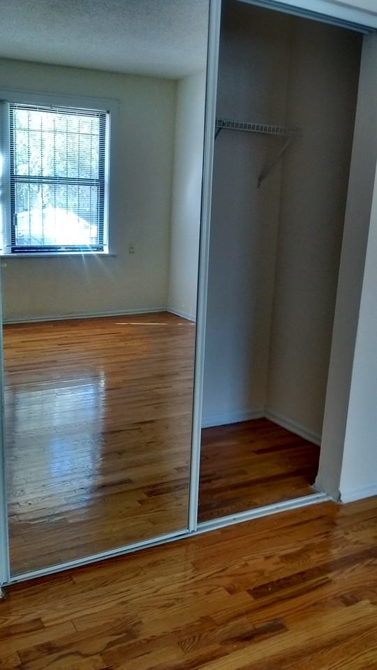 W Buena Ave & N Sheridan Rd - Photo 5 of 8